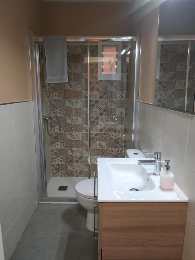 Nervión Piso Con Patio Appartamento Siviglia